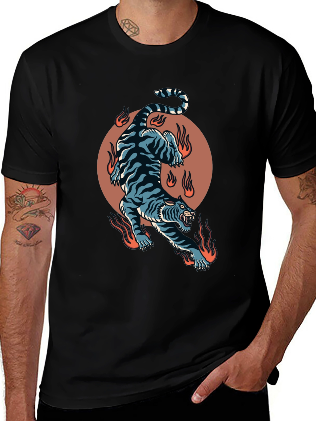 Fiery Tiger Graphic Tee - Bold Black T-Shirt