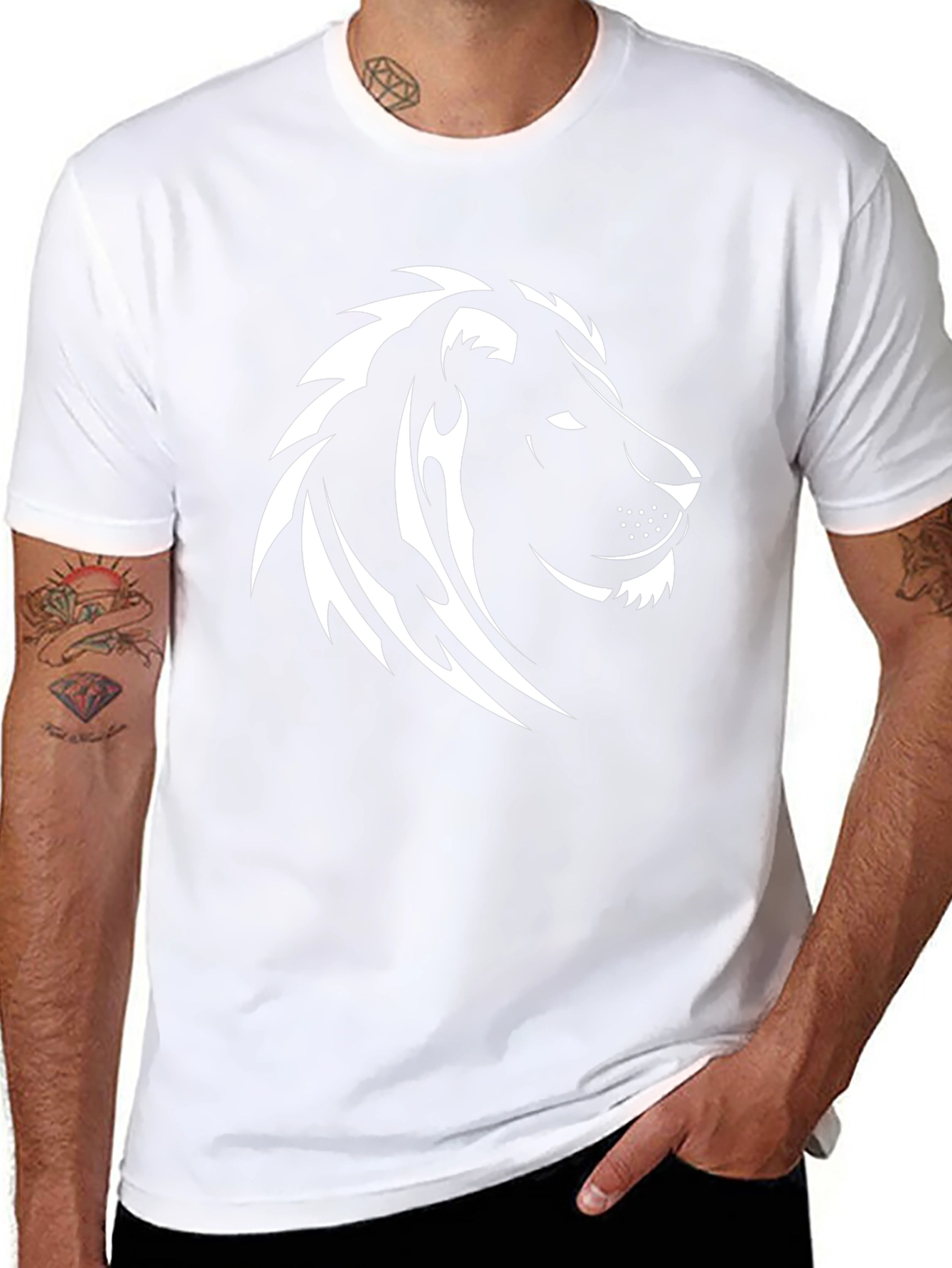 Lion Graphic Black Tee - Bold Style