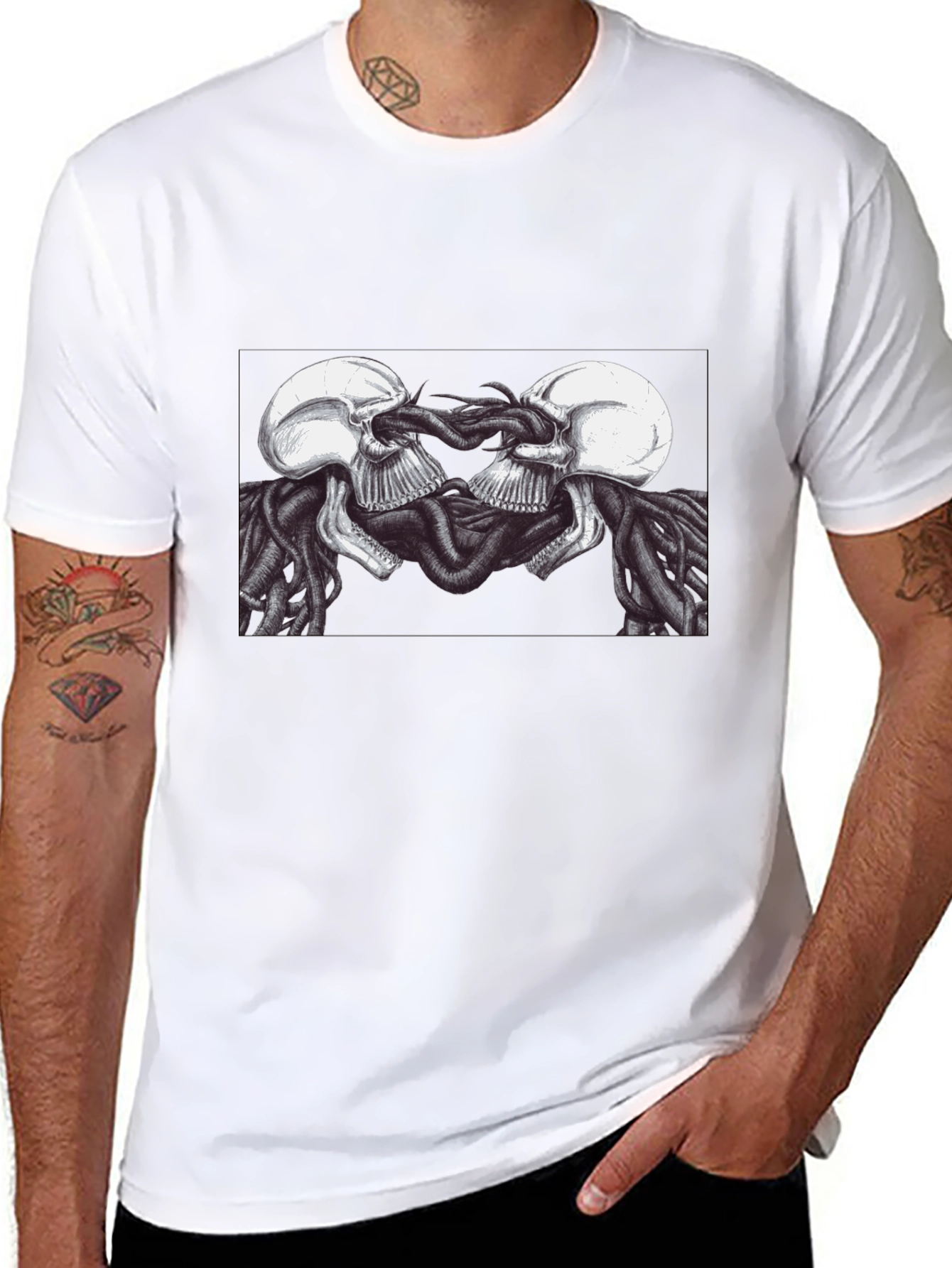Skull Kiss Graphic Tee - Edgy Black T-Shirt