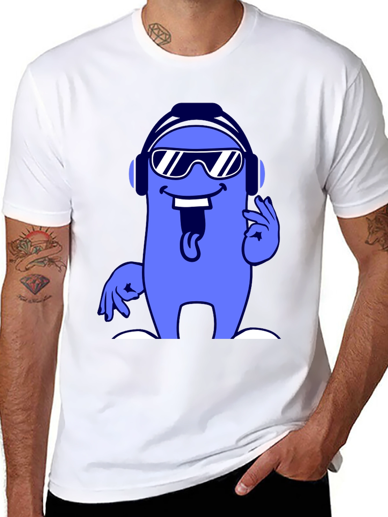 Cool Cartoon Character Graphic Tee - Black