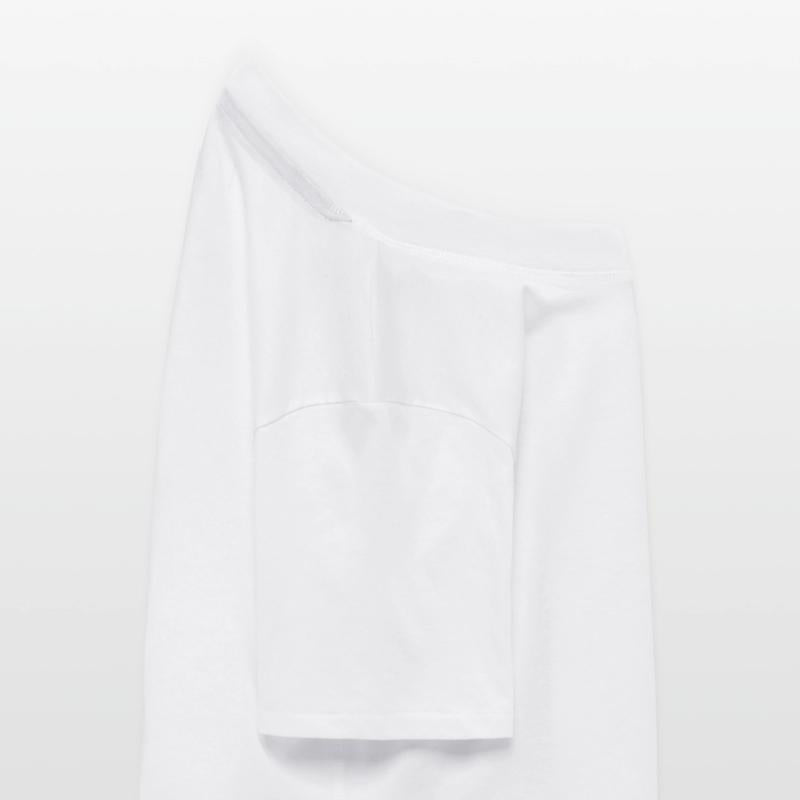 Goat Geo-Chic: Unconventional Designs for Trend